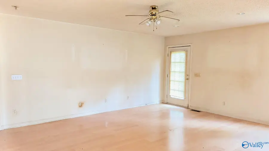 6516 Magnolia Lane Nw, Fort Payne, AL 35967 - #3