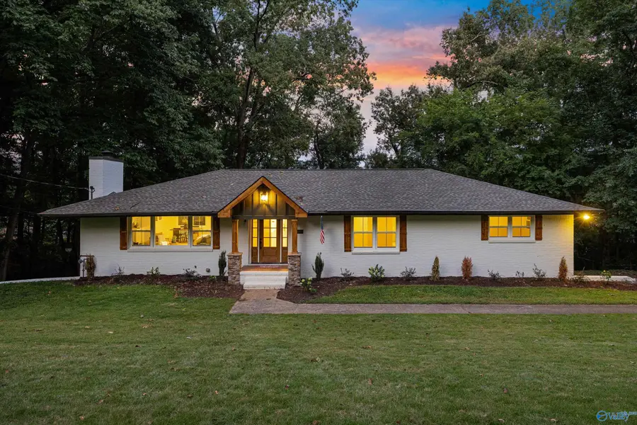 8009 Valley View Drive Se, Huntsville, AL 35802 - #2