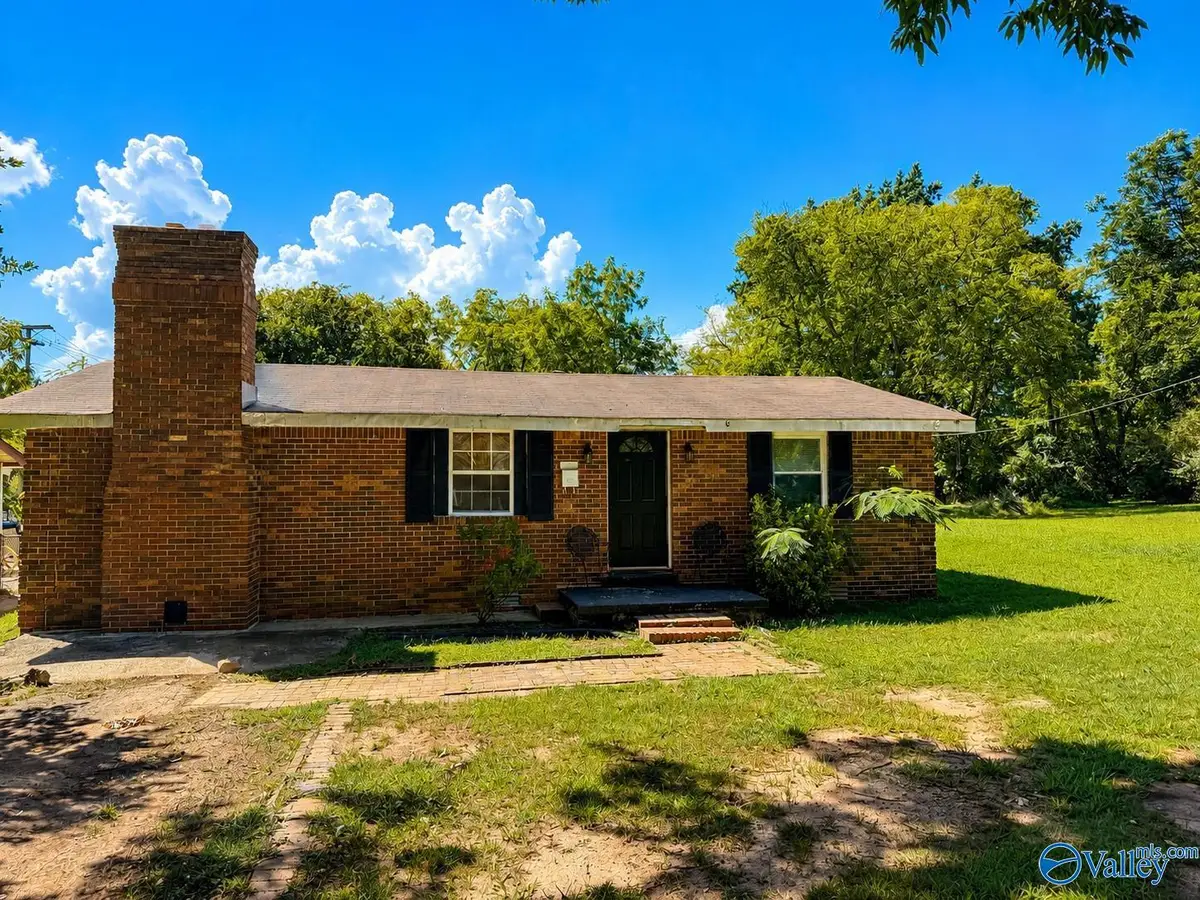 203 10th Avenue, Decatur, AL 35601 - #1
