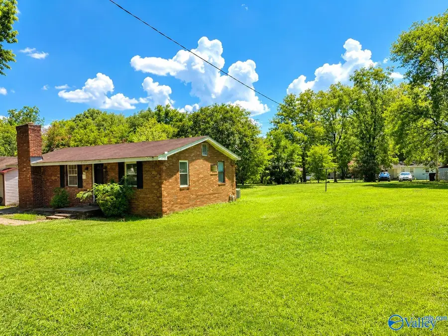 203 10th Avenue, Decatur, AL 35601 - #2