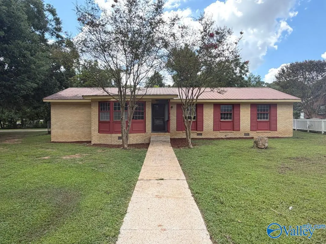 401 S Edgemont Circle Nw, Huntsville, AL 35811 - #1