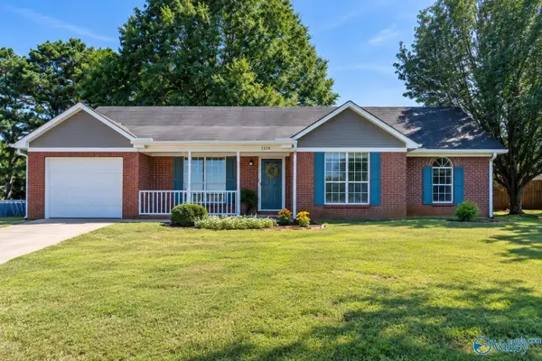 1216 Charity Lane, Hazel Green, AL 35750