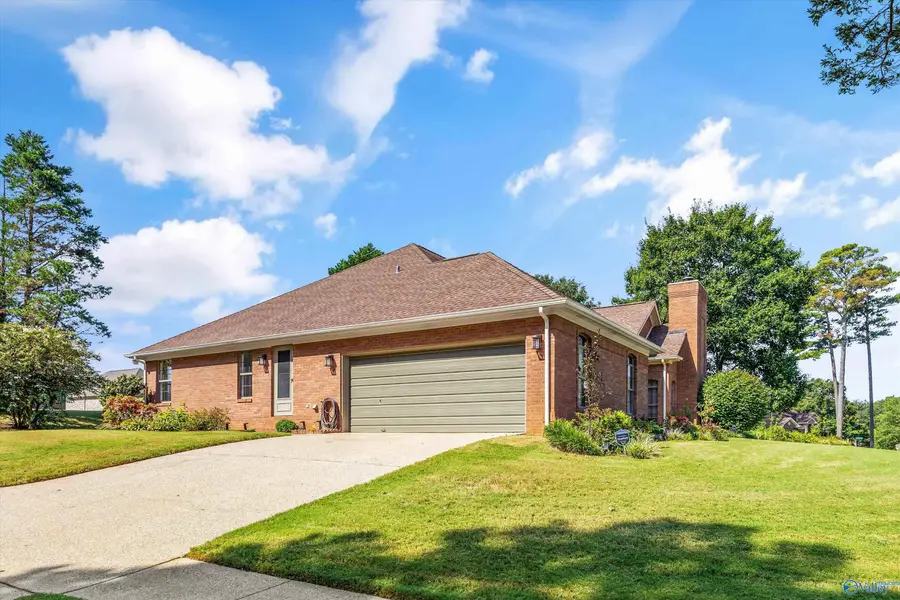 194 Greenlawn Drive, Meridianville, AL 35759 - #2