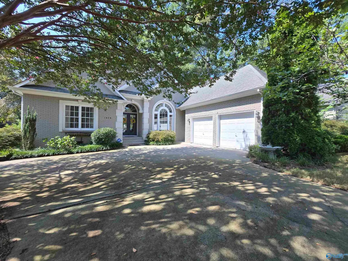 1920 Shellbrook Drive Nw, Huntsville, AL 35806 - #1