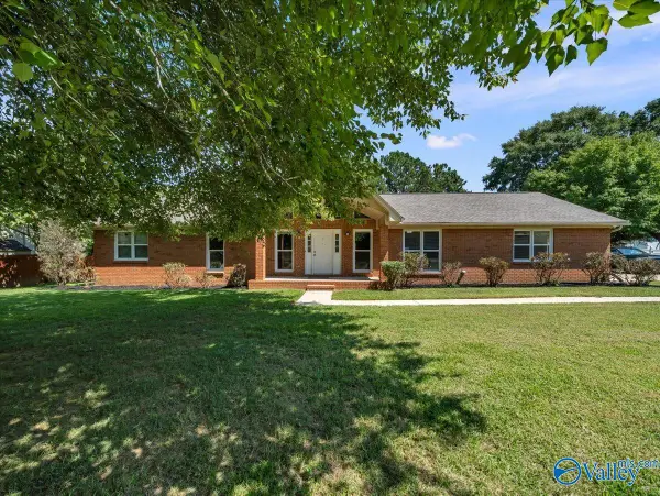 1809 Lindsay Lane S, Athens, AL 35613