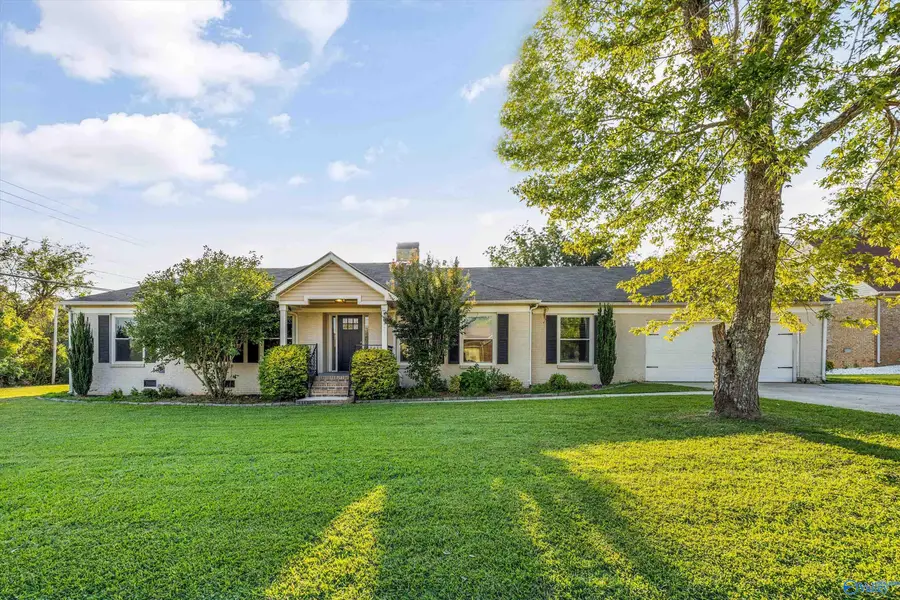6401 Eric Street Nw, Huntsville, AL 35810 - #2