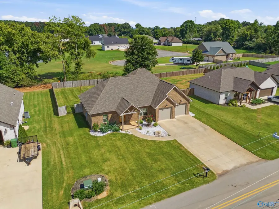 1211 Glendora Avenue, Tuscumbia, AL 35674 - #2