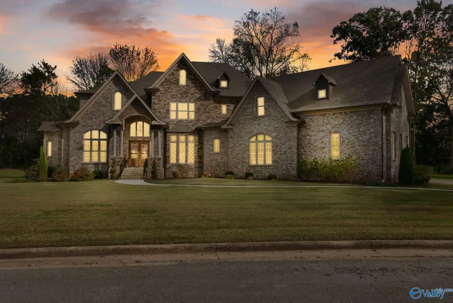 205 Briarwood Circle, Athens, AL 35613 - #2