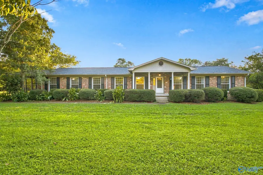 4526 Maysville Road Ne, Huntsville, AL 35811 - #2