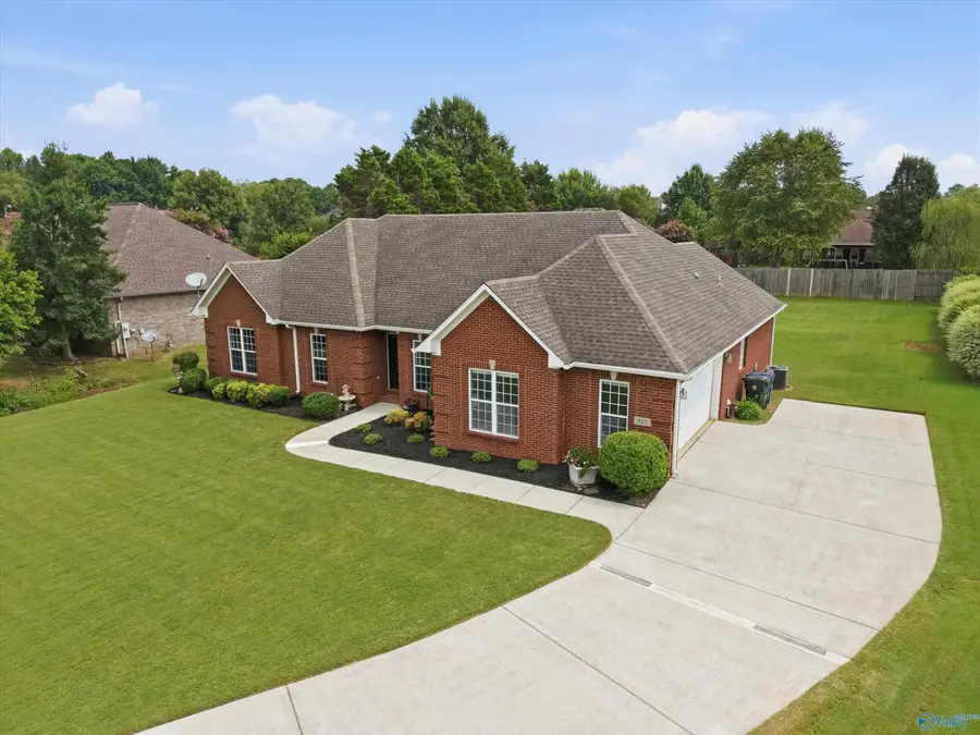 815 Indian Creek Road, Huntsville, AL 35806 - #2