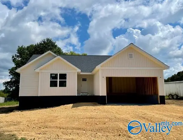 983 Creekstone Point Drive Ne, Fort Payne, AL 35967