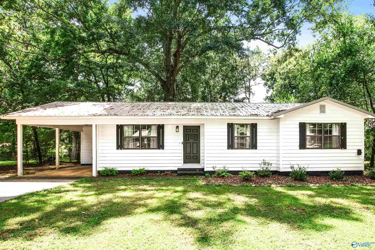 204 10th Avenue Ne, Arab, AL 35016 - #1