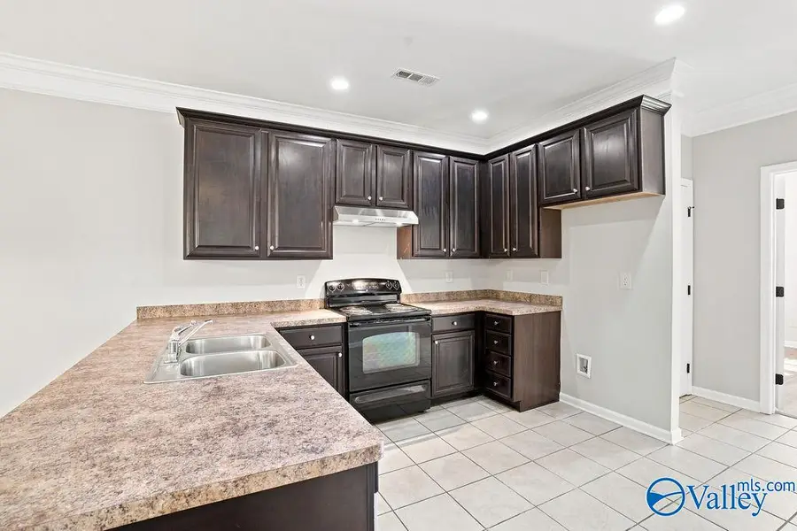 134 Chimes Way Sw, Huntsville, AL 35824 - #2