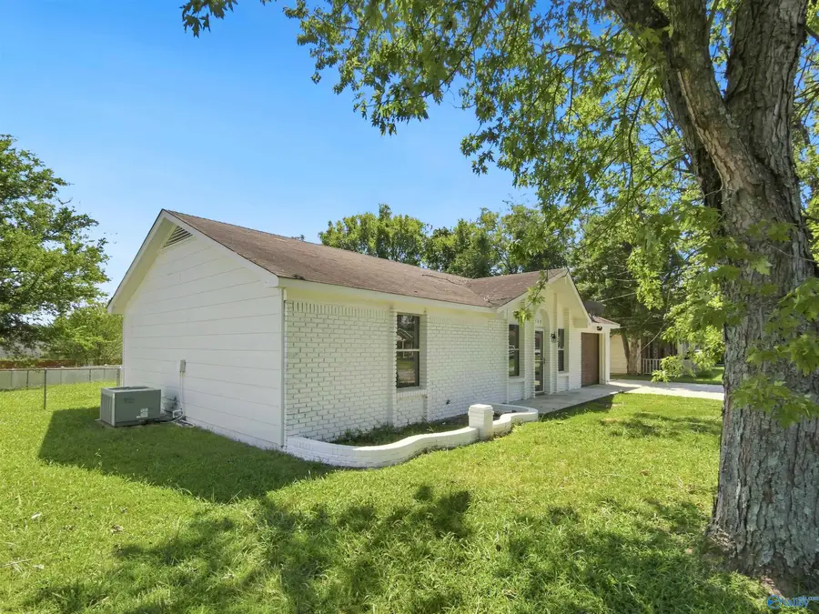 3208 Sandlin Road Sw, Decatur, AL 35603 - #2