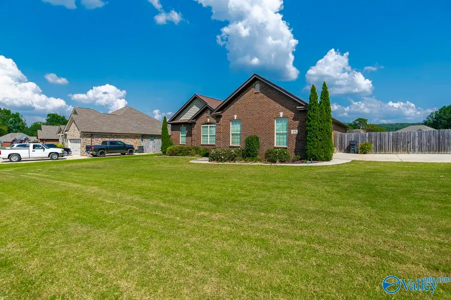 99 Cambridge Drive, Decatur, AL 35603 - #3