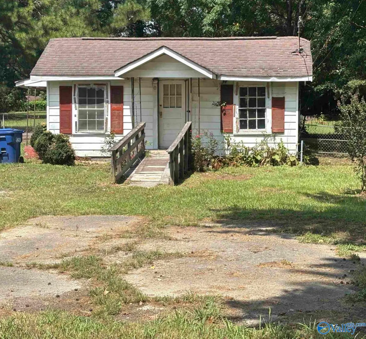 301 Holman Street, Attalla, AL 35954 - #1