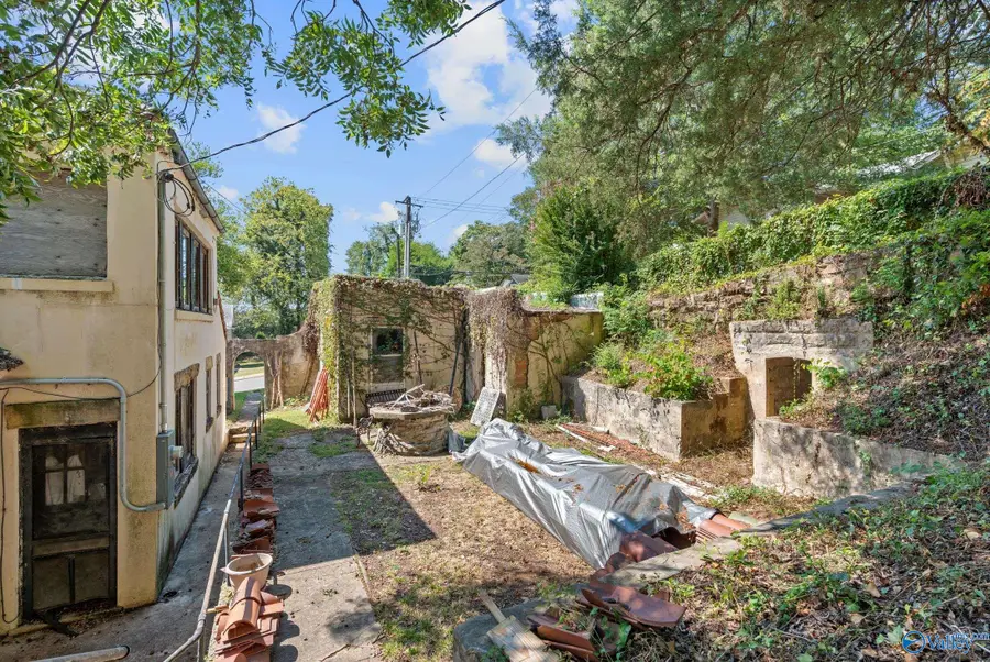 280 Gunter Avenue, Guntersville, AL 35976 - #3