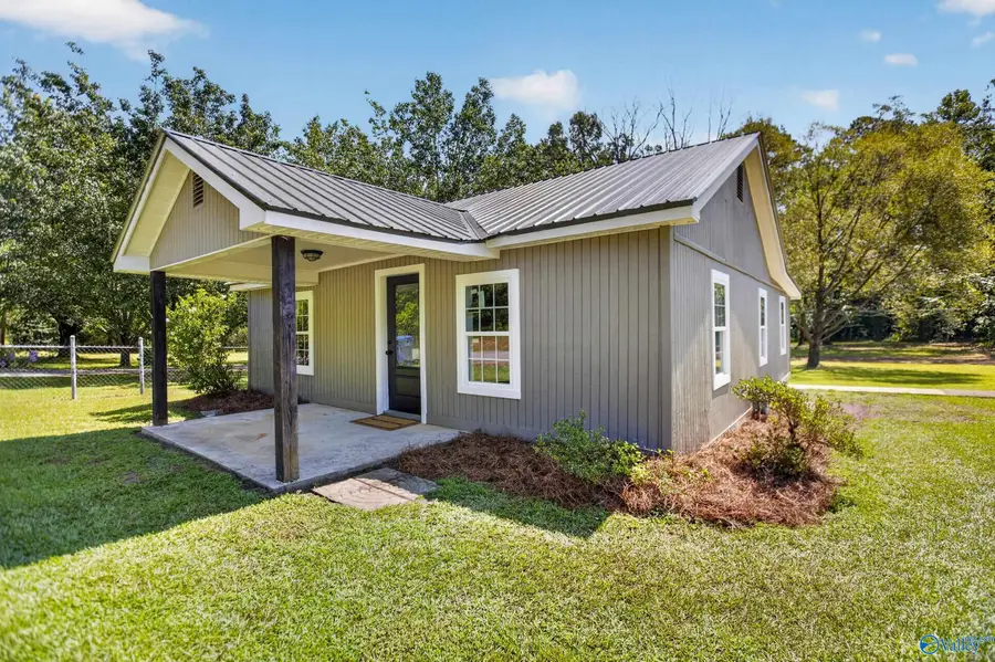 1080 Clanton Street Sw, Attalla, AL 35954 - #2