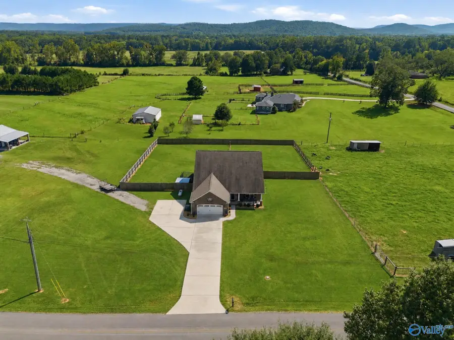 382 Herman Bailey Road, Somerville, AL 35670 - #2