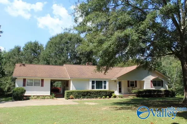302 County Road 1836, Arab, AL 35016