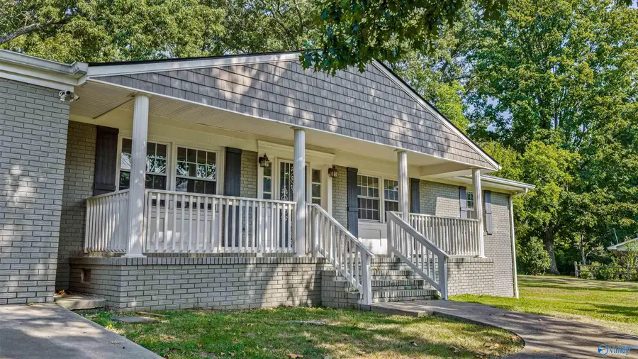 3002 N Alabama Avenue, Fort Payne, AL 35967 - #3