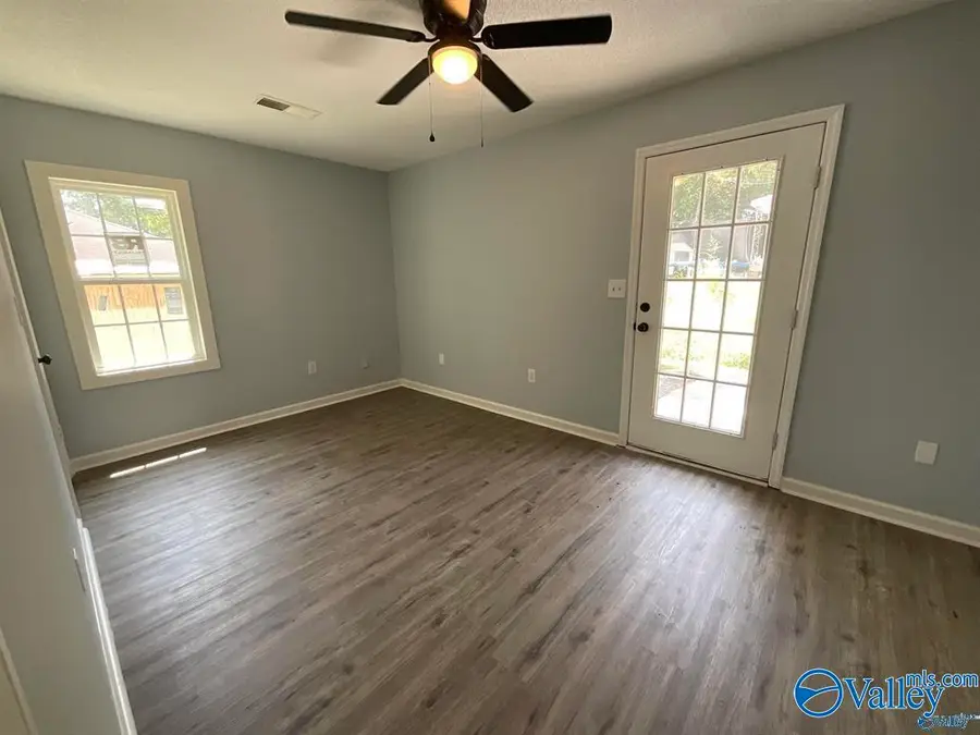 223 3rd Avenue Nw, Arab, AL 35016 - #3