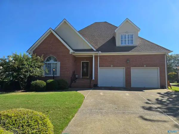 312 Lakepoint Drive, Gadsden, AL 35901