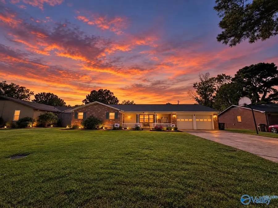 1305 Castleman Avenue Sw, Decatur, AL 35601 - #2