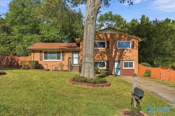 3203 Sweetbriar Road Nw, Huntsville, AL 35810