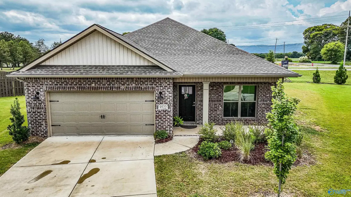 9522 Hampton Oak Drive, Owens Cross Roads, AL 35763 - #1
