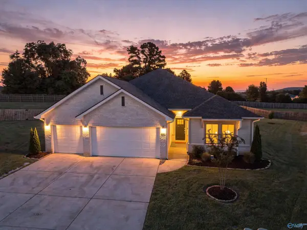 6102 Margie Collins Drive, Owens Cross Roads, AL 35763