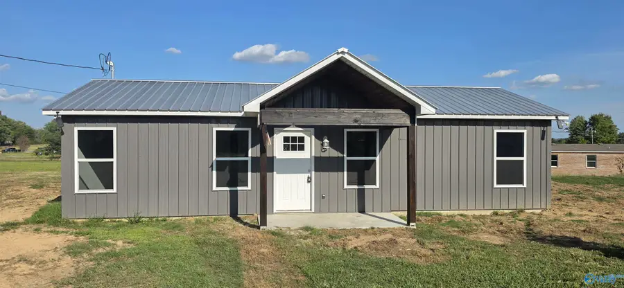 102 Hill Street, Fyffe, AL 35971 - #3