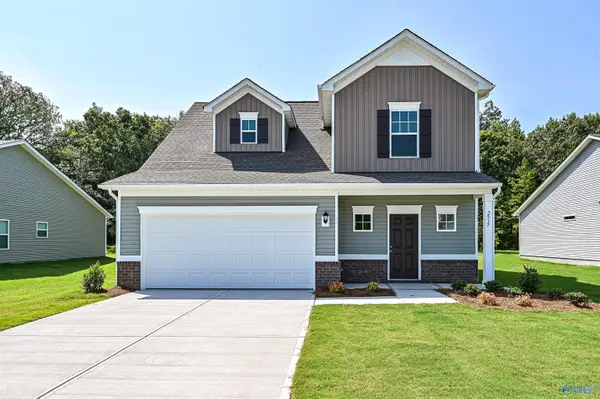 13884 Dunnock Lane, Athens, AL 35611