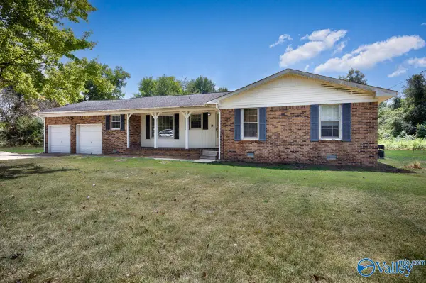 15216 New Cut Road, Athens, AL 35611