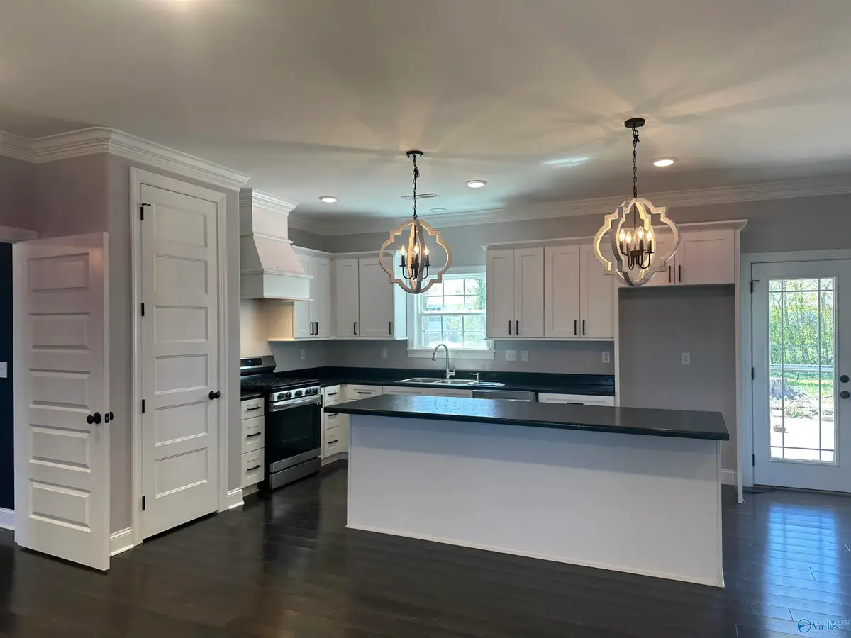 1108 6th Place Ne, Arab, AL 35016 - #1