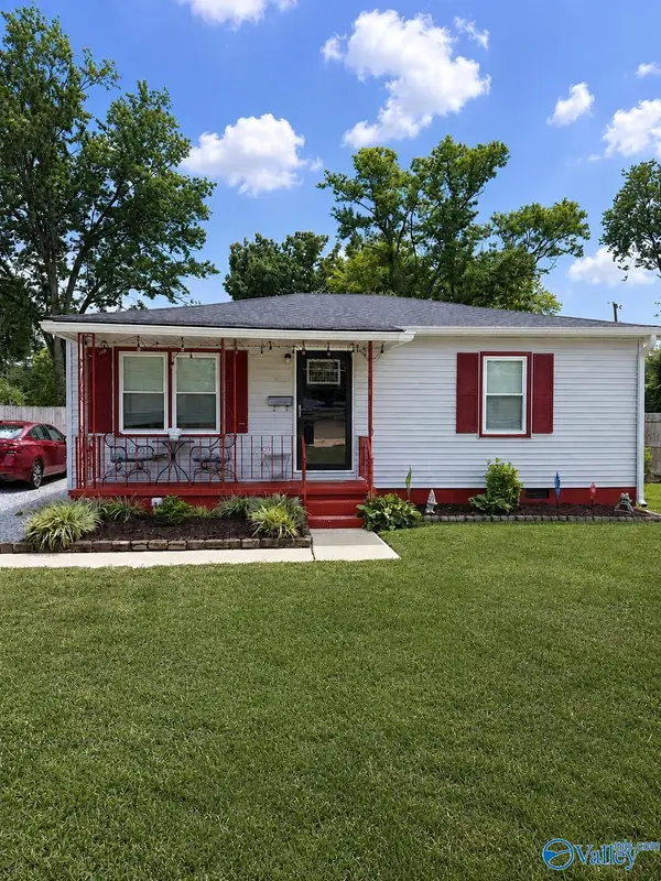 1828 Oakwood Avenue Ne, Huntsville, AL 35811