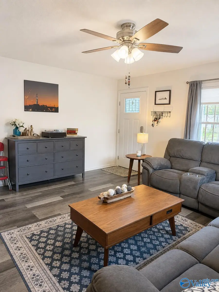 1828 Oakwood Avenue Ne, Huntsville, AL 35811 - #2