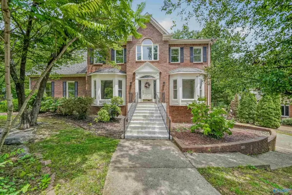 10001 SE Covington Drive, Huntsville, AL 35803
