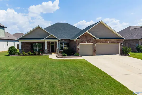 207 Somerdale Lane, Huntsville, AL 35812