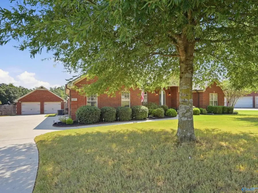 137 Bentridge Drive, Meridianville, AL 35759 - #2