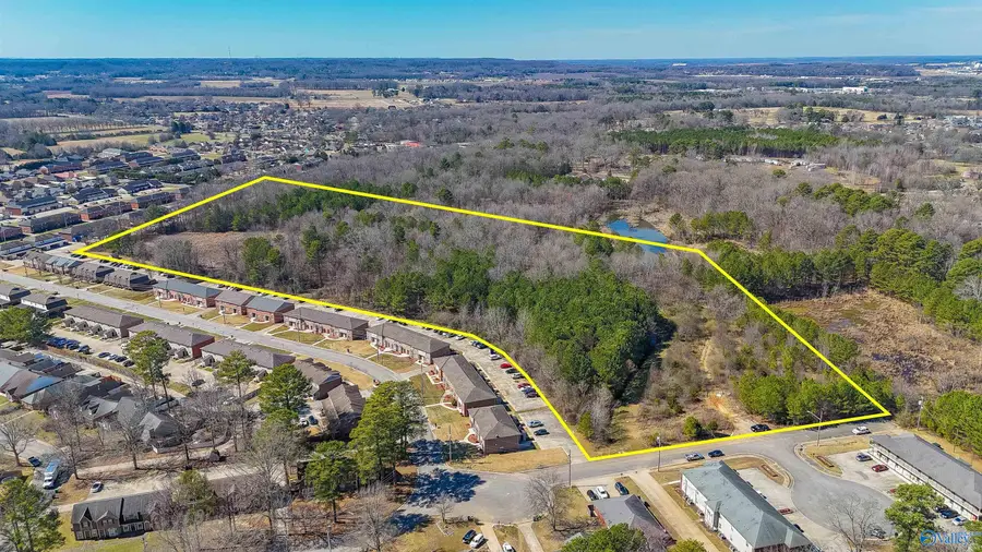 8.2 Brownstone Court Sw, Decatur, AL 35603 - #2