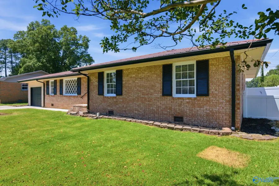 1623 Primrose Drive, Decatur, AL 35603 - #2