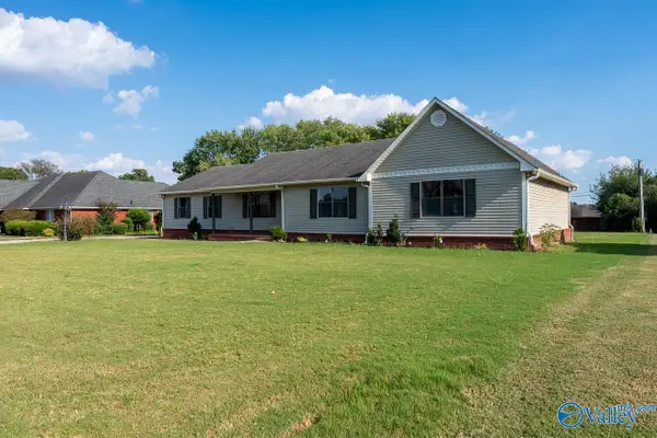 15424 Clodessa Drive, Athens, AL 35611