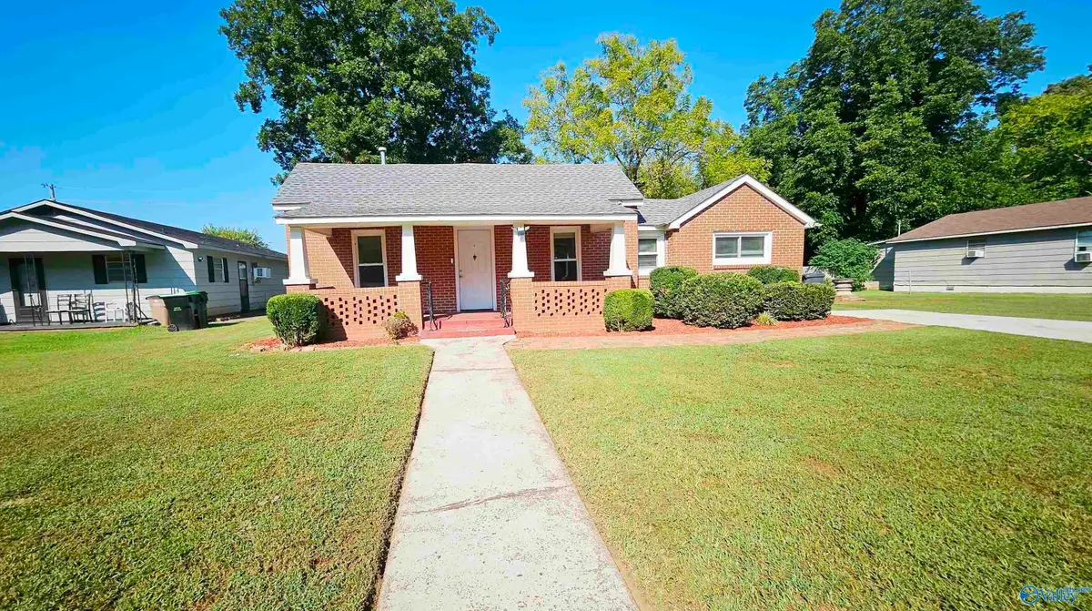 509 12th Avenue Nw, Decatur, AL 35601 - #1