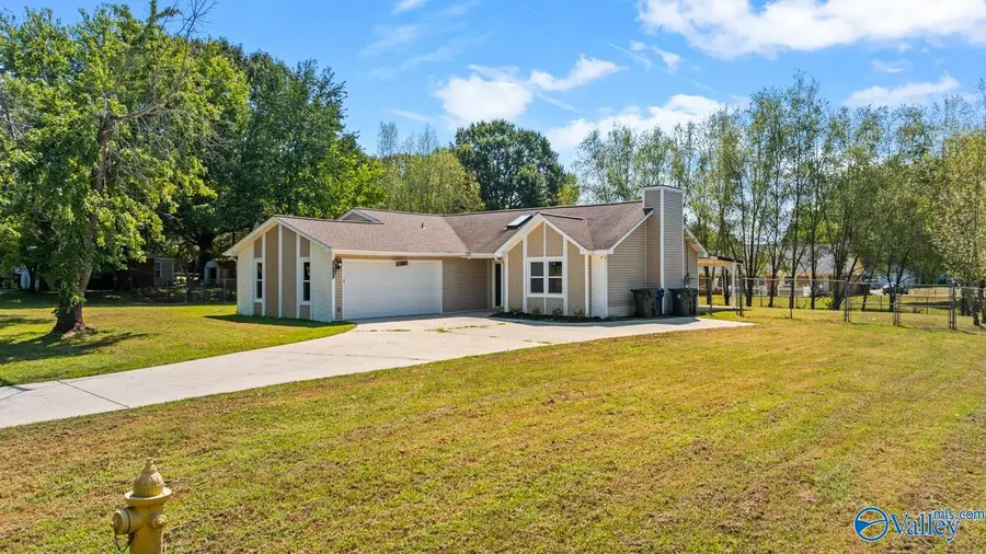 106 Oxford Drive, Meridianville, AL 35759 - #2