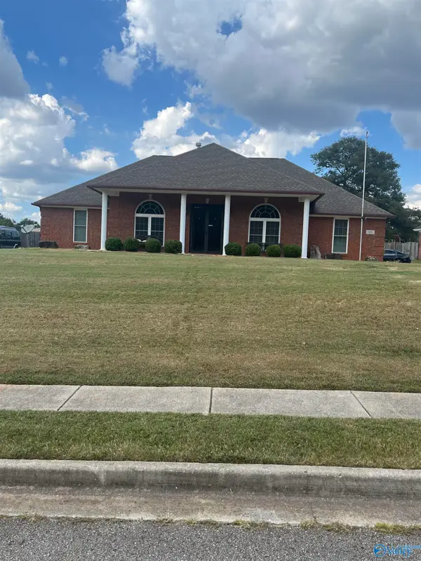 123 SW Foxridge Drive, Harvest, AL 35749