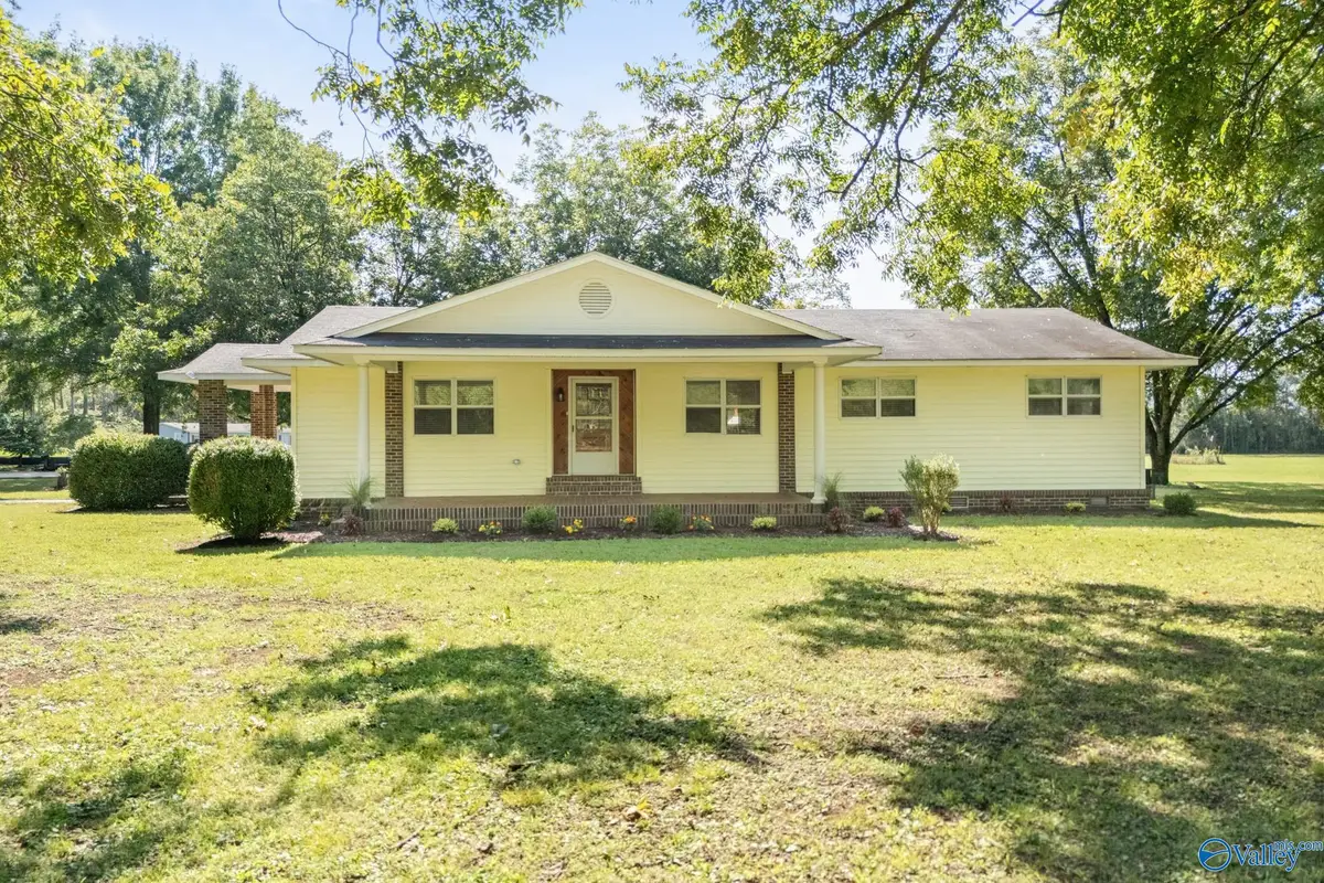 1446 Sharps Cove Road, Gurley, AL 35748 - #1