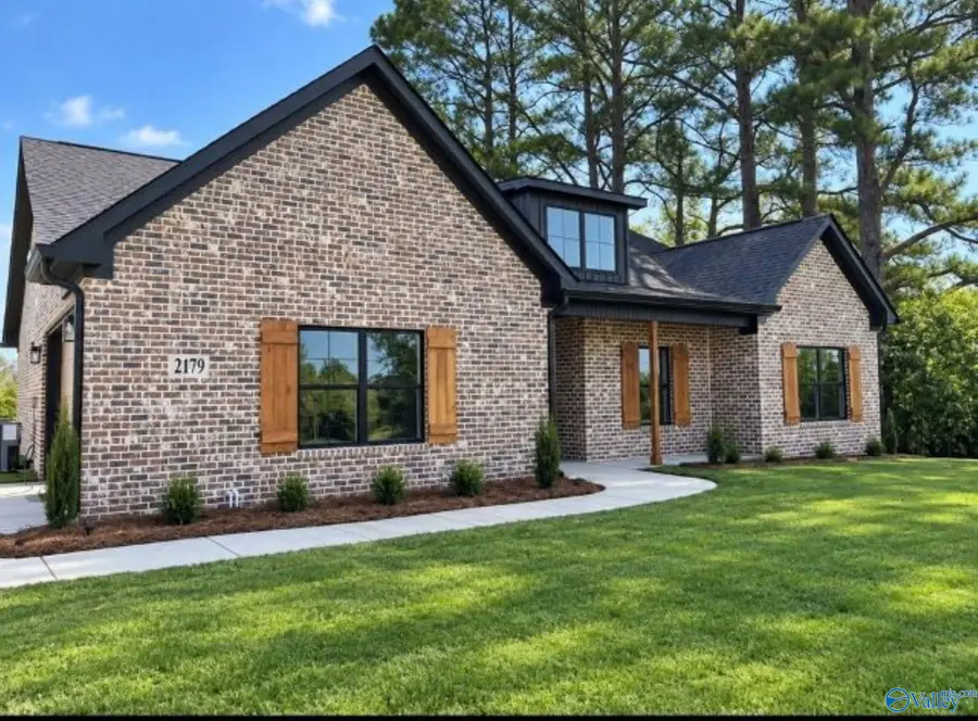 2179 County Lake Road, Gurley, AL 35748 - #2