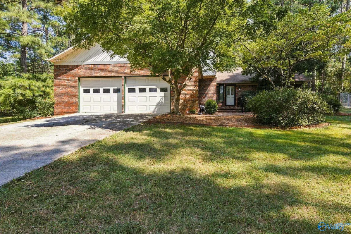 4410 Dogwood Drive Sw, Decatur, AL 35603 - #1