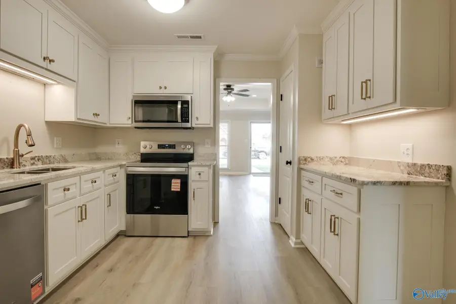 2419 Halifax Place, Decatur, AL 35601 - #2